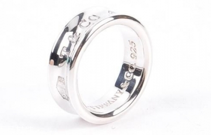 tiffany蒂芙尼項(xiàng)鏈真假辨別 剁手也要買(mǎi)的經(jīng)典款 tiffany蒂芙尼項(xiàng)鏈真假辨別 剁手也要買(mǎi)的經(jīng)典款