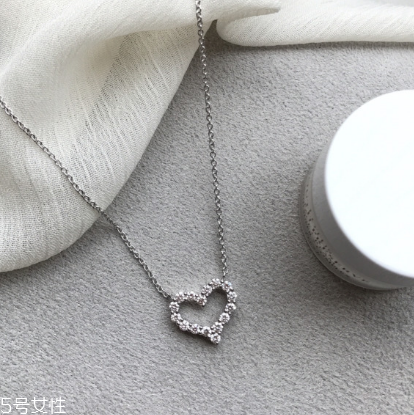 tiffany蒂芙尼項(xiàng)鏈真假辨別 剁手也要買(mǎi)的經(jīng)典款 tiffany蒂芙尼項(xiàng)鏈真假辨別 剁手也要買(mǎi)的經(jīng)典款