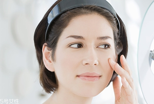 睡眠面膜和貼片面膜的區(qū)別 睡眠面膜和貼片面膜的區(qū)別