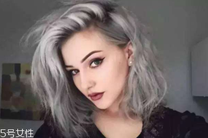 染發(fā)褪色要多長時(shí)間？2到3個(gè)月左右