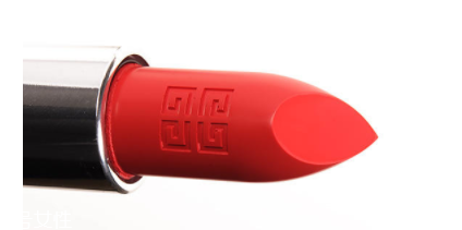 紀(jì)梵希小羊皮303和304哪個(gè)好？黃皮深唇選303