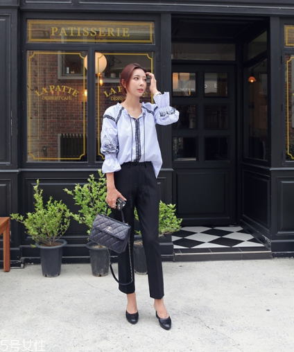 腳寬的女生穿什么高跟鞋？這幾款都很適合