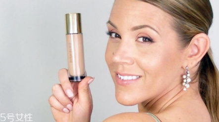 圣羅蘭超模光感粉底液色號(hào)怎么選？色號(hào)解析