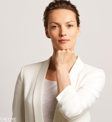 蘭蔻塑顏雪花霜怎么用？按照官方提拉手法效果最好