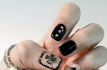 怎么自己在家美甲？4個(gè)步驟打造創(chuàng)意美甲