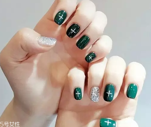 怎么自己在家美甲？4個(gè)步驟打造創(chuàng)意美甲