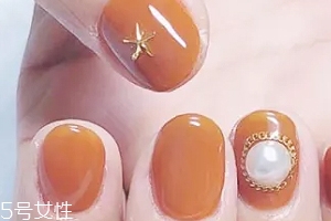 怎么自己在家美甲？4個(gè)步驟打造創(chuàng)意美甲
