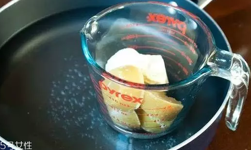 顯年輕的口紅色有哪些？TF黑管口紅溫柔又活潑