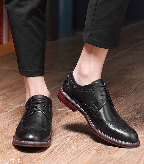 男生怎么穿顯得成熟？輕松塑造穩(wěn)重形象