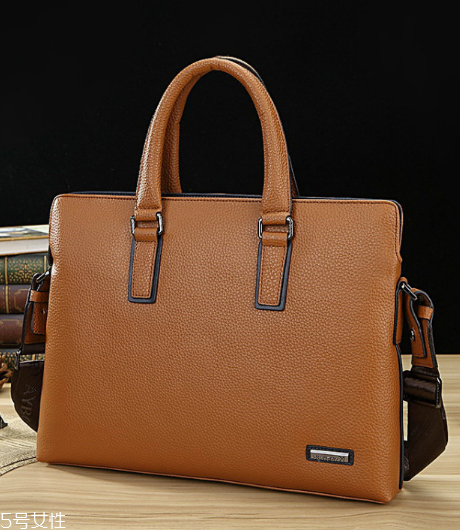 男生怎么穿顯得成熟？輕松塑造穩(wěn)重形象