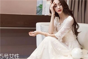 蕾絲長(zhǎng)裙配什么鞋子？為你加足時(shí)髦指數(shù)