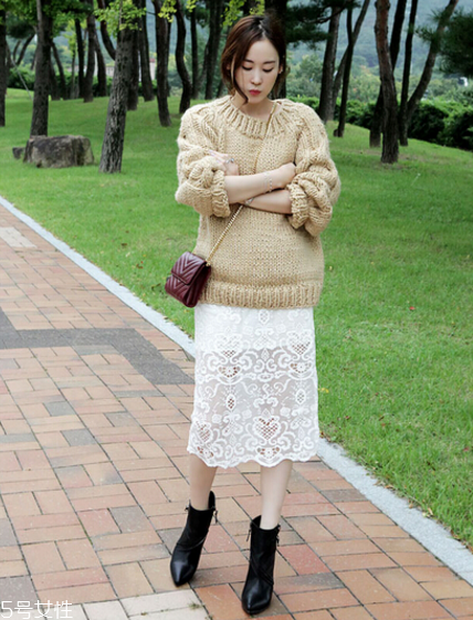蕾絲長裙配什么鞋子？為你加足時髦指數(shù)