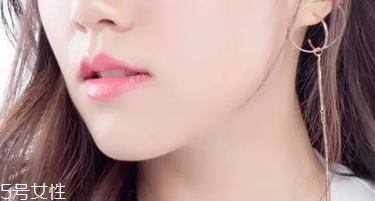 黃皮素顏怎么選口紅？這4種色號(hào)不化妝也女神