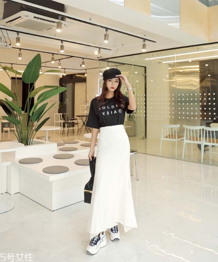 春天穿什么長裙好看？這幾款助你魅力激增