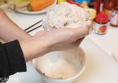 日式關(guān)東煮的做法及配方圖解 日式關(guān)東煮的做法及配方圖解