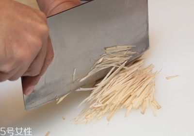 日式關(guān)東煮的做法及配方圖解 日式關(guān)東煮的做法及配方圖解