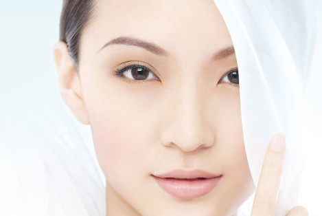 素顏霜用在哪個(gè)步驟 開封的素顏霜盡快使用完 素顏霜用在哪個(gè)步驟 開封的素顏霜盡快使用完