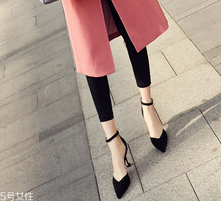 高跟鞋前面擠腳怎么辦？高跟鞋擠腳這樣做