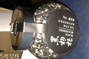 黑枸杞能和菊花一起泡嗎？這個(gè)搭配沒毛病