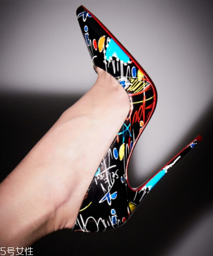 高跟鞋前面太硬怎么辦？五招教你軟化鞋頭