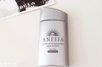 安耐曬銀瓶需要卸妝嗎？卸妝更安心