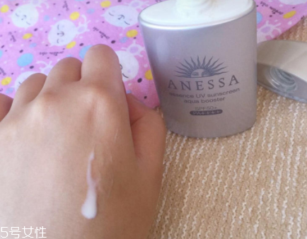 安耐曬銀瓶需要卸妝嗎？卸妝更安心