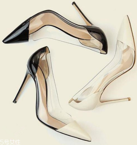 高跟鞋太大了怎么辦？四大妙招解決鞋碼偏大