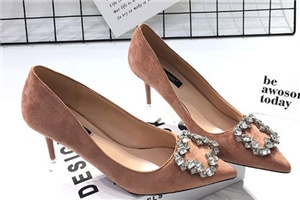 上班穿什么鞋子好看？干練時髦兼具