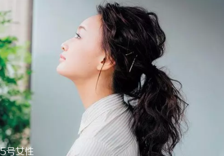 職業(yè)女性發(fā)型大全 2018最流行的OL發(fā)型趨勢(shì) 職業(yè)女性發(fā)型大全 2018最流行的OL發(fā)型趨勢(shì)