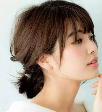 職業(yè)女性發(fā)型大全 2018最流行的OL發(fā)型趨勢(shì) 職業(yè)女性發(fā)型大全 2018最流行的OL發(fā)型趨勢(shì)