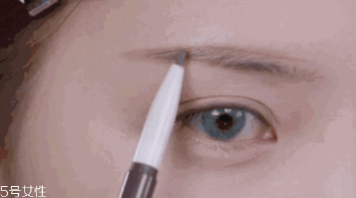 懶人化妝步驟圖 1分鐘搞定自然持久約會妝 懶人化妝步驟圖 1分鐘搞定自然持久約會妝