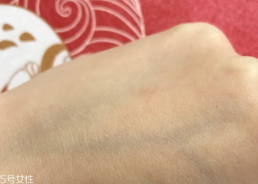 純露可以當噴霧嗎？隨時為你補充水分