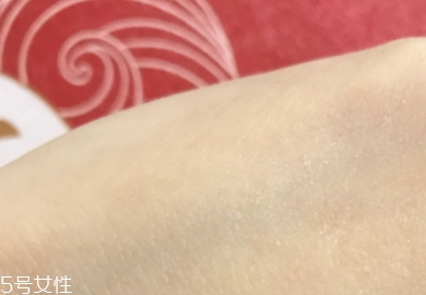 純露可以當噴霧嗎？隨時為你補充水分