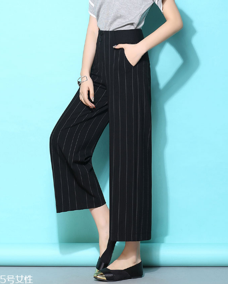 豎條紋衣服怎么搭配？顯瘦顯高不在話下