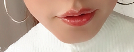 蘭蔻唇釉哪個顏色好看？菁純唇釉141素顏清純色