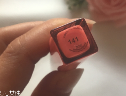 蘭蔻唇釉哪個顏色好看？菁純唇釉141素顏清純色