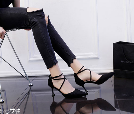 高跟鞋后跟磨腳怎么辦？再也不用擔心磨腳問題