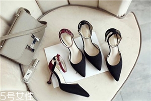 高跟鞋有味道怎么辦？輕松去除高跟鞋異味