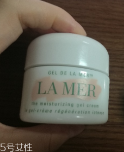 海藍(lán)之謎凝霜使用方法 正確用法讓效果加倍 海藍(lán)之謎凝霜使用方法 正確用法讓效果加倍