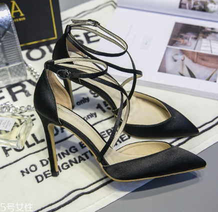 高跟鞋開膠了怎么辦？高跟鞋脫膠這樣處理