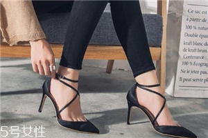 高跟鞋開膠了怎么辦？高跟鞋脫膠這樣處理