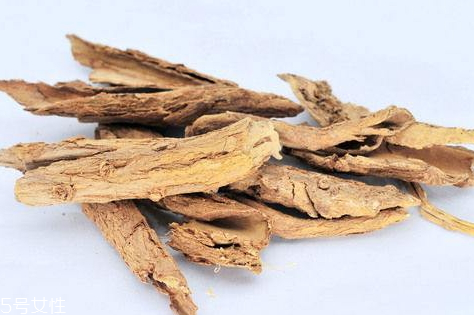 地骨皮是涼性還是熱性 味甘性寒 地骨皮是涼性還是熱性 味甘性寒