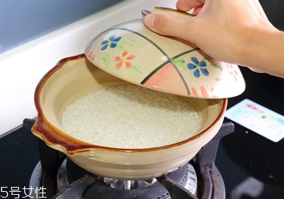 用砂鍋怎么煮米飯 砂鍋怎么煮飯 用砂鍋怎么煮米飯 砂鍋怎么煮飯