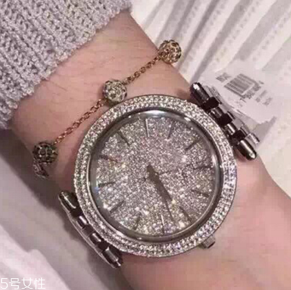 michael kors手表怎么調(diào)時間？mk手表這樣用