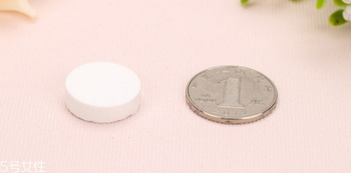 面膜紙泡什么最補(bǔ)水？