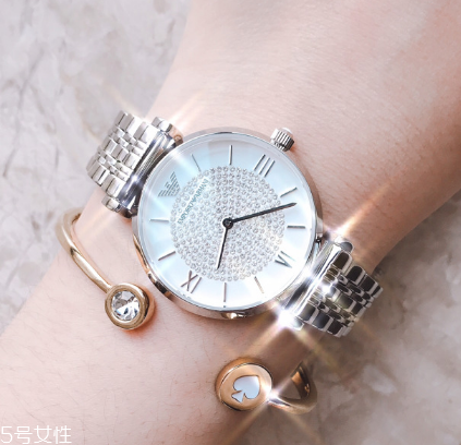 armani阿瑪尼滿天星手表是機(jī)械表嗎？