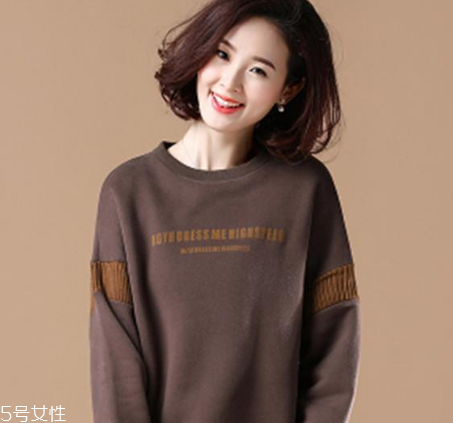 今年流行什么款式衛(wèi)衣？春日造型全靠它