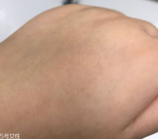 海藍(lán)之謎潔面凝露適合敏感肌嗎？