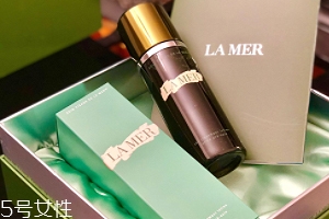 海藍(lán)之謎精萃液跟爽膚水有什么區(qū)別？用于爽膚水之后