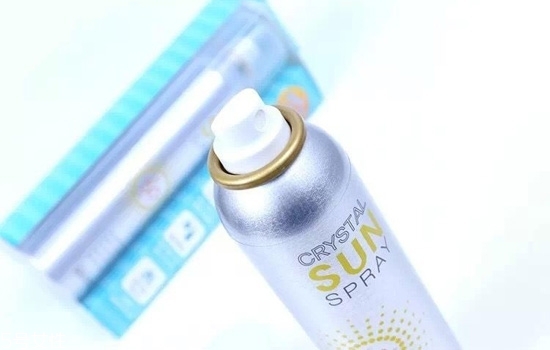 韓國(guó)水晶防曬噴霧能噴臉嗎 建議不用防曬噴霧噴臉 韓國(guó)水晶防曬噴霧能噴臉嗎 建議不用防曬噴霧噴臉
